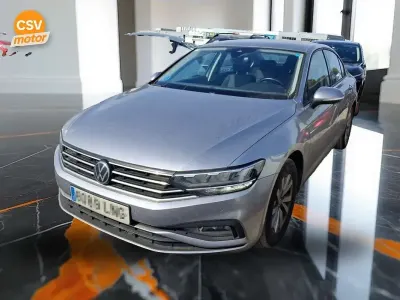 Używany VW Passat Business 150 KM (110 kW) 2021 Sedan/Limuzyna