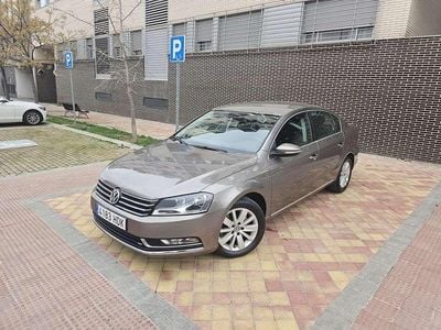 Usado VW Passat Advance 105 CV (77 kW) 2011 Beige Berlina