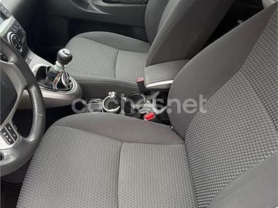 Usado Toyota Verso Comfort 112 CV (82 kW) 2014 Blanco Monovolumen