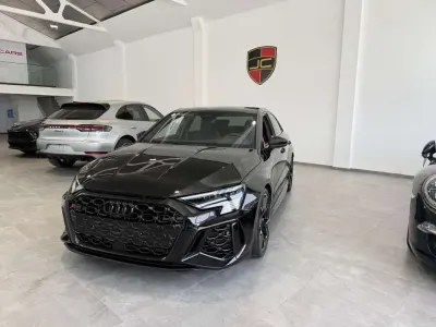 Usado Audi RS3 400 CV (294 kW) 2023 Negro Berlina