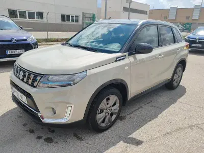 Usado Suzuki Vitara 129 CV (94 kW) 2023 Beige SUV
