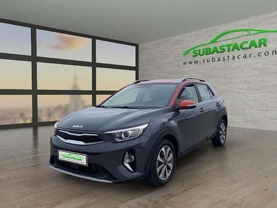 Usado Kia Stonic 120 CV (88 kW) 2021 Gris SUV