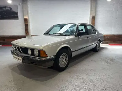 Usado BMW 735 219 CV (161 kW) 1983 Gris Berlina