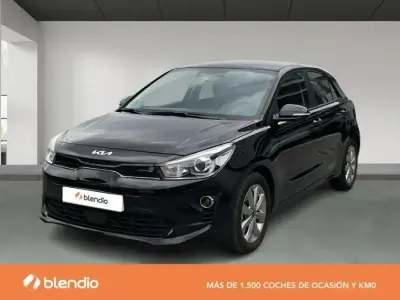 Usado Kia Rio 100 CV (73 kW) 2022 Negro
