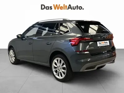 Usado Skoda Kamiq Sport 150 CV (110 kW) 2020 Gris / plata SUV