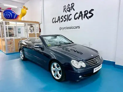 Usado Mercedes CLK320 Avantgarde 218 CV (160 kW) 2003 Azul Descapotable