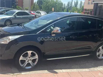 Usado Peugeot 3008 Sport 112 CV (82 kW) 2010 Negro Familiar