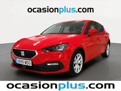 Usado Seat Leon Style 110 CV (80 kW) 2023 Rojo Utilitario