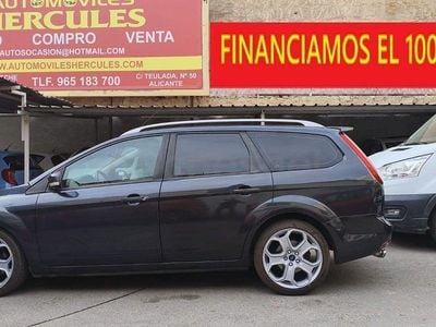 Usado Ford Focus Trend 115 CV (84 kW) 2009 Negro Familiar