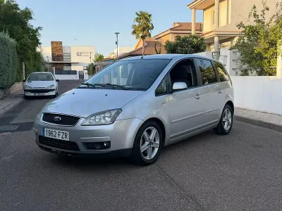 Usado Ford C-MAX Trend 90 CV (66 kW) 2008 Gris / plata Monovolumen