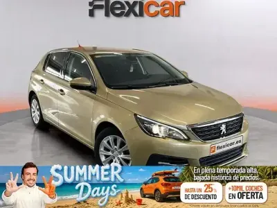 Usado Peugeot 308 Access 110 CV (80 kW) 2018 Amarillo Berlina