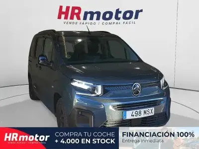 Usado Citroën e-Berlingo 102 CV (75 kW) 2024 Azul Monovolumen