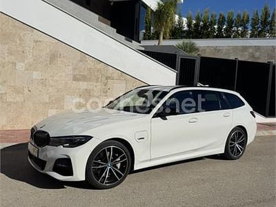 Blanco Usado 2022 BMW 330e Comfort Edition Familiar | 37.500 € (Un poco caro)