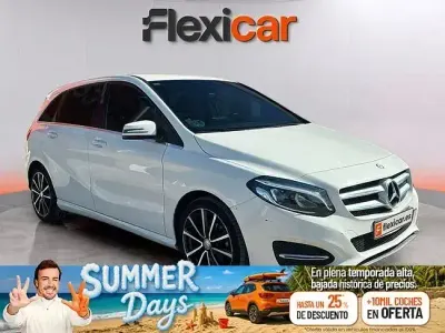 Usado Mercedes B180 Urban 109 CV (80 kW) 2015 Blanco Utilitario