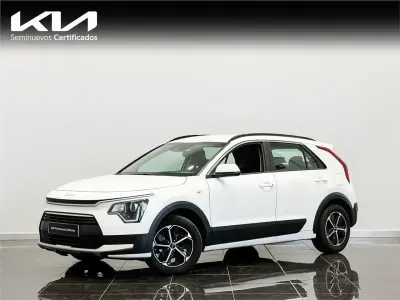 Usado Kia Niro 129 CV (94 kW) 2025 Blanco SUV