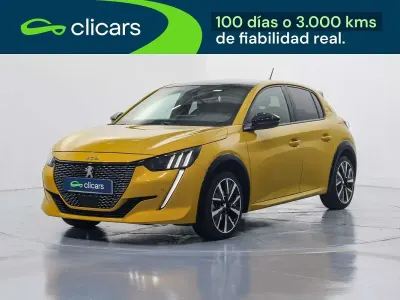 Usado Peugeot 208 GT-line 131 CV (96 kW) 2020 Amarillo Utilitario