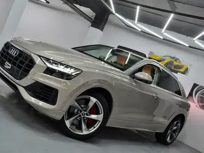 Usado Audi Q8 381 CV (280 kW) 2021 Beige SUV