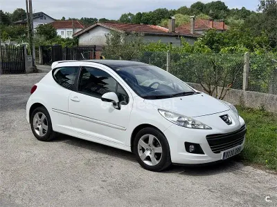 Usado Peugeot 207 Sport 90 CV (66 kW) 2009 Blanco Berlina