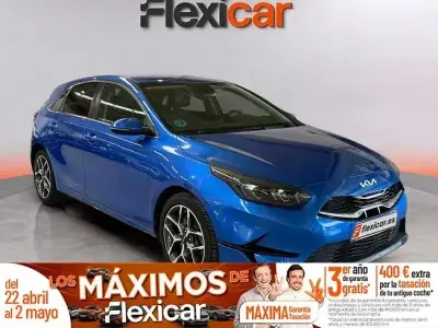 Begagnad Kia Ceed 100 HK (73 kW) 2021 Blå Halvkombi