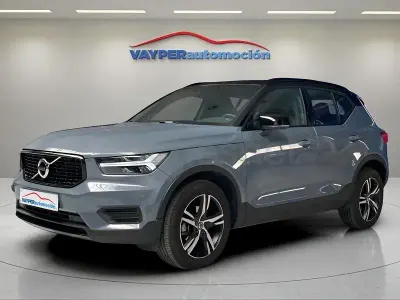 Usado Volvo XC40 R-Design 211 CV (155 kW) 2021 Gris / plata SUV