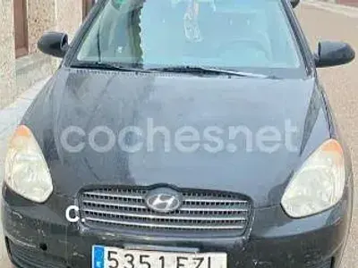 Usado Hyundai Accent 97 CV (71 kW) 2008 Negro Berlina
