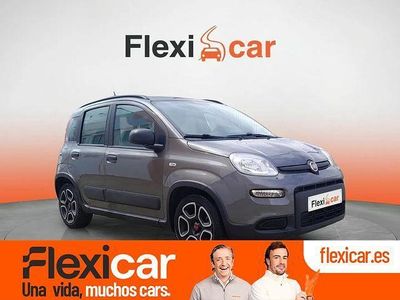 Usado Fiat Panda Cross Cross 70 CV (51 kW) 2022 Gris Utilitario
