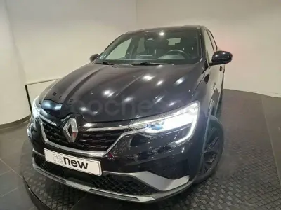Käytetty Renault Arkana RS Line 160 HP (117 kW) 2023 Musta Katumaasturi