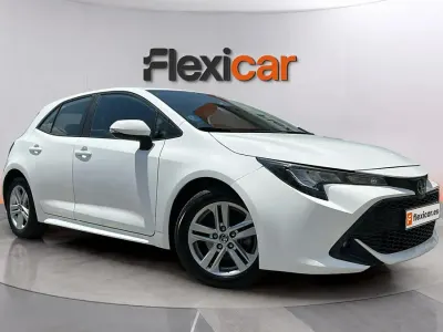 Usado Toyota Corolla Active 122 CV (89 kW) 2022 Blanco Berlina