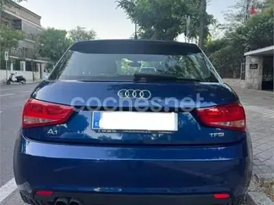 Usado Audi A1 Ambition 122 CV (89 kW) 2011 Azul Utilitario