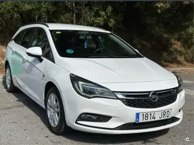 Usado Opel Astra Selective 110 CV (80 kW) 2016 Blanco Familiar