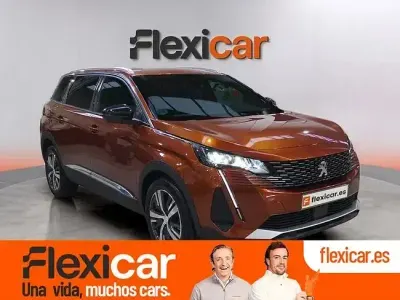 Usado Peugeot 5008 Allure 130 CV (95 kW) 2023 Marrón SUV