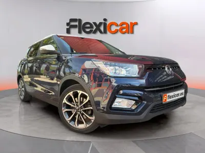 Usado SsangYong Tivoli Limited 128 CV (94 kW) 2018 Azul SUV