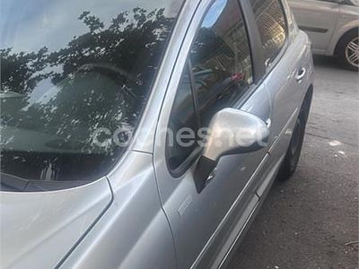Gris / plata Usado 2010 Peugeot 207 Berlina | 3600 € (Precio justo)