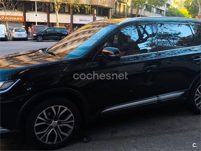Usado Mitsubishi Outlander Motion 150 CV (110 kW) 2017 Negro SUV