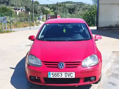 Usado VW Golf IV Highline 105 CV (77 kW) 2006 Rojo Berlina