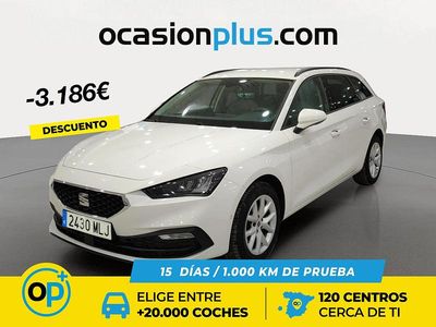 Usado Seat Leon Style 130 CV (95 kW) 2023 Blanco Familiar