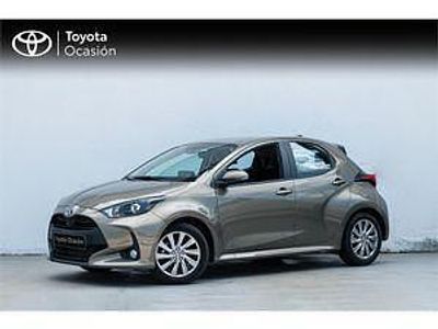 Usado Toyota Yaris Hybrid Active 116 CV (85 kW) 2024 Bronce