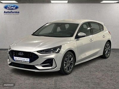 Usado Ford Focus ST-Line 125 CV (91 kW) 2023 Plateado Berlina