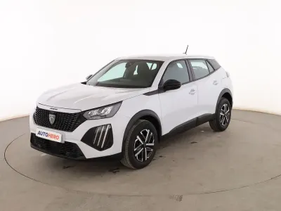 Usado Peugeot 2008 Active 101 CV (74 kW) 2024 Blanco SUV