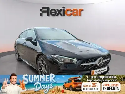 Usado Mercedes CLA200 Shooting Brake 163 CV (119 kW) 2021 Negro Familiar