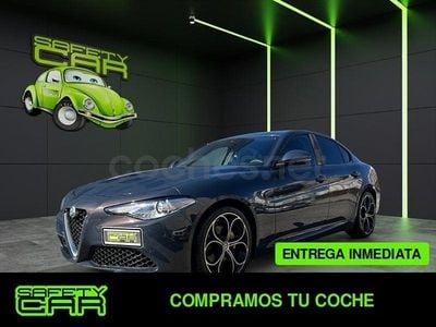 Usado Alfa Romeo Giulia Super 160 CV (117 kW) 2019 Gris / plata Berlina