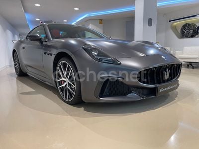 Usado Maserati Granturismo 550 CV (404 kW) 2024 Gris / plata Coupe