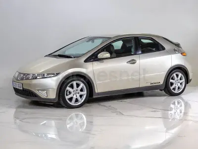 Usado Honda Civic Sport 140 CV (102 kW) 2008 Beige Berlina