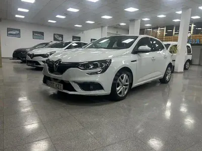 Usado Renault Mégane Business 115 CV (84 kW) 2019 Blanco Berlina
