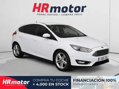 Używany Ford Focus Titanium 125 KM (91 kW) 2016 Biały Sedan/Limuzyna