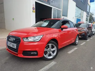 Usado Audi A1 Attraction 125 CV (91 kW) 2015 Rojo Utilitario