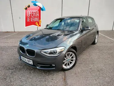 Usado BMW 118 Advantage 170 CV (125 kW) 2015 Gris / plata Utilitario