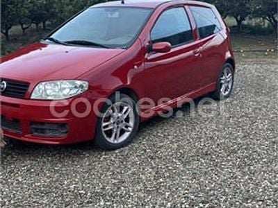 Rojo Usado 2005 Fiat Punto Dynamic Berlina | 2000 € (Buen precio)