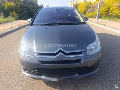 Usado Citroën C4 VTR Sport 92 CV (67 kW) 2005 Gris / plata Berlina
