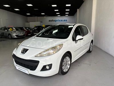 Blanco Usado 2011 Peugeot 207 Active Berlina | 4990 € (Precio justo)